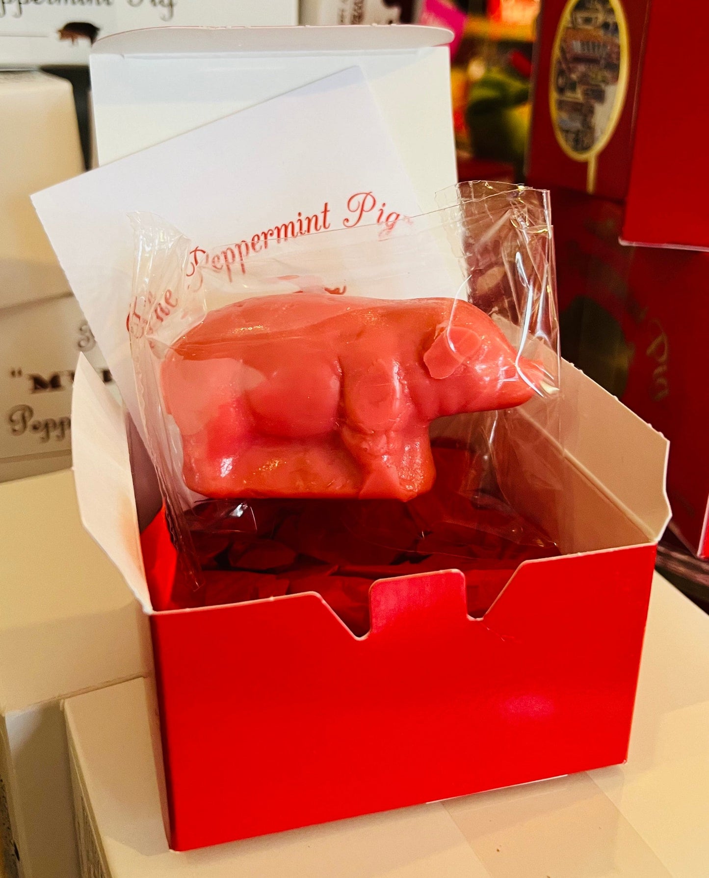 The Famous Peppermint Pig - Holly (3 ounce - No Hammer)